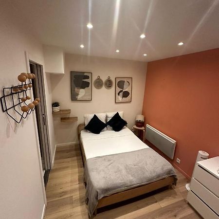 Апартаменты Modern And Warm Fully Renovated Split Level Apart Steps Away From The Grands Boulevard Париж Экстерьер фото