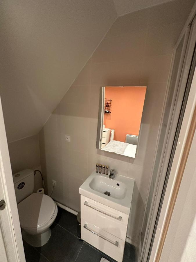 Апартаменты Modern And Warm Fully Renovated Split Level Apart Steps Away From The Grands Boulevard Париж Экстерьер фото